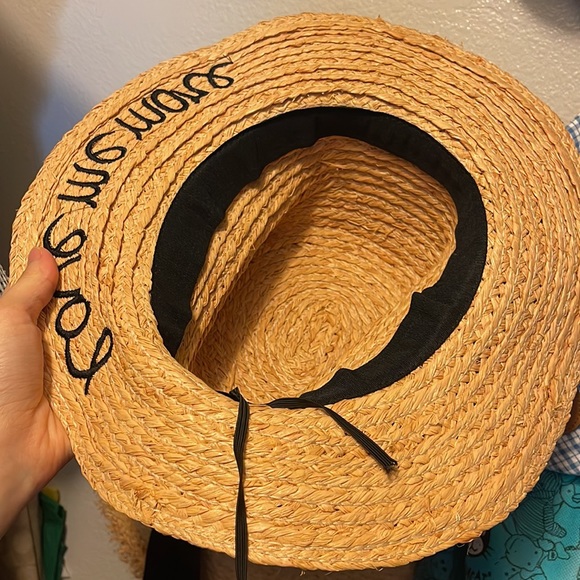 straw hat - Picture 3 of 5